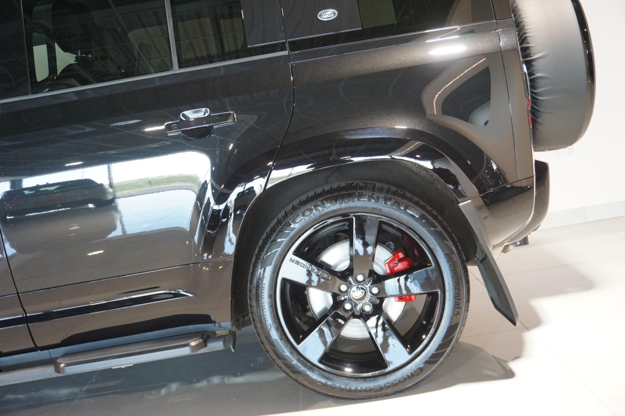 Land Rover Defender 110 3.0 D250 MHEV XS Edition SUV 5dr Diesel Auto 4WD Euro 6 (s/s) (250 ps)
